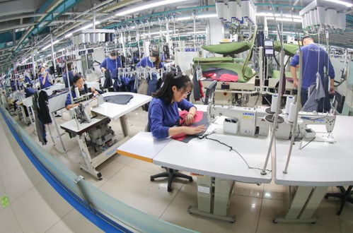 科技赋能打造智能工厂 上海科技企业将“私人定制”服装搬上现代流水线